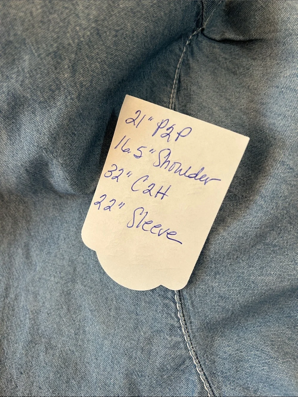 Levis Sz M Light Blue Chambray Denim Button-Up Shirt